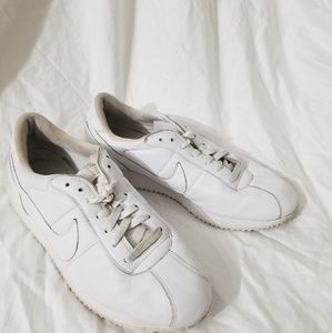 Women's Classic Cortez Nike Sneakers